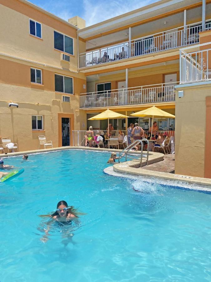 Page Terrace Beachfront Hotel St. Pete Beach Luaran gambar
